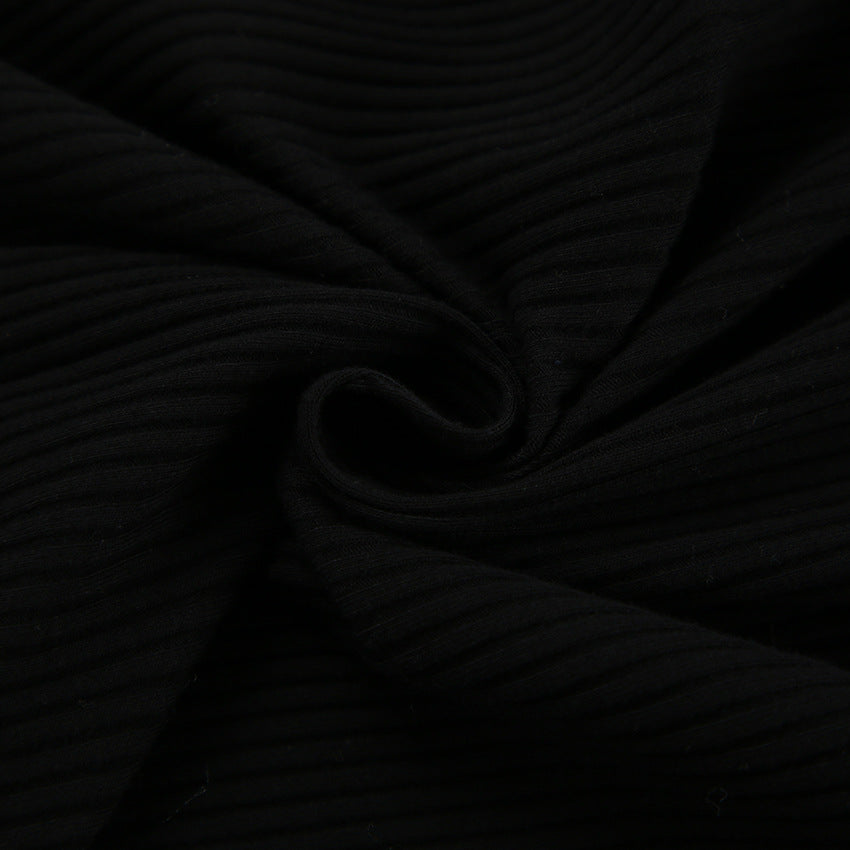 Black straight-cut slit knitted skirt - fashionable women's clothing