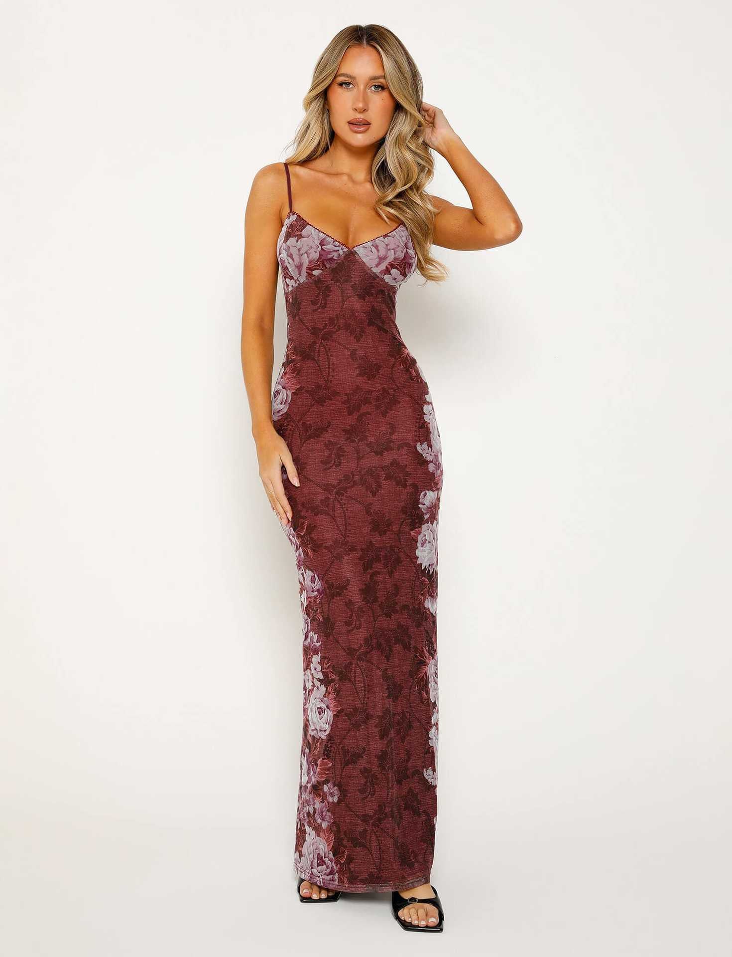 Women's long dress - Suitable for vacation wear, elegant and stylish, with a fitted design, printed pattern, and off-shoulder style