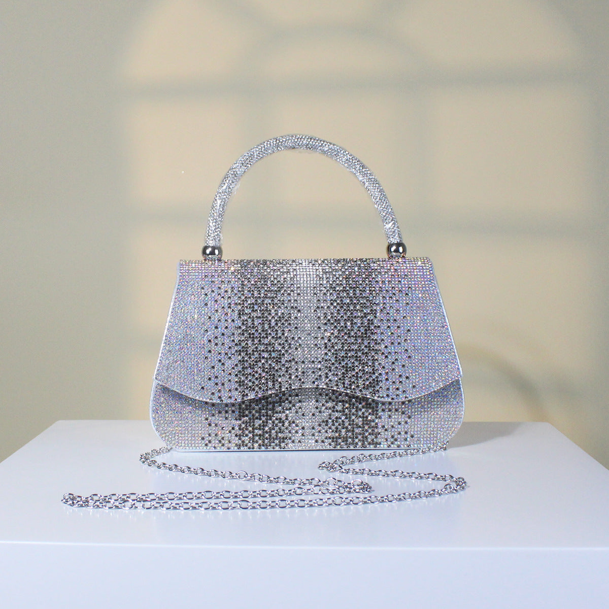 Women's shoulder bags, evening clutch bags, elegant and sophisticated dress bags, handbags with zippers